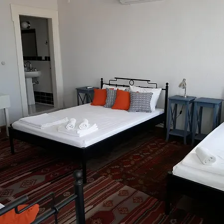 Guest house Madra House *