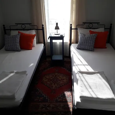Guest house Madra House *